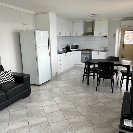 Beachside & Jetty View Apartment 7 - Sea Eagle Nest Apartment Streaky Bay Екстер'єр фото