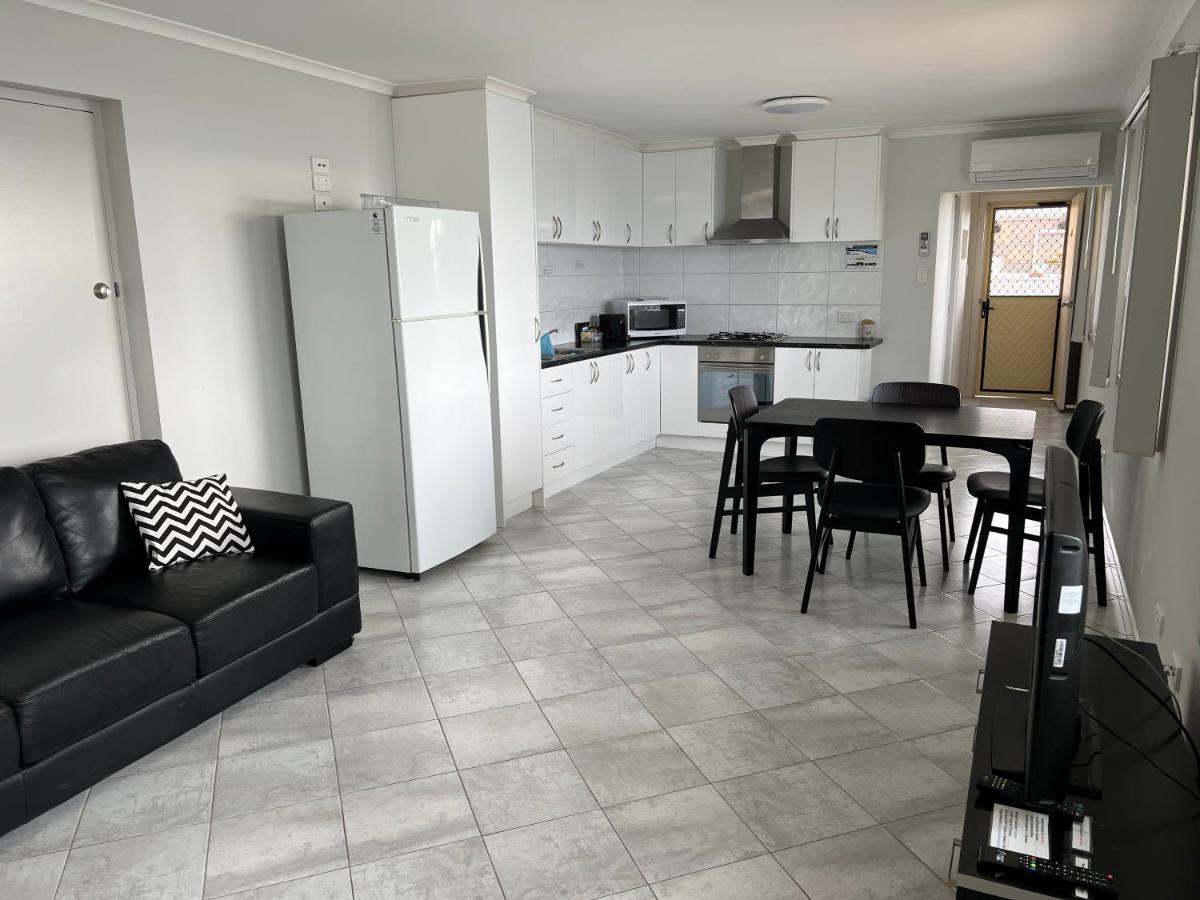 Beachside & Jetty View Apartment 7 - Sea Eagle Nest Apartment Streaky Bay Екстер'єр фото